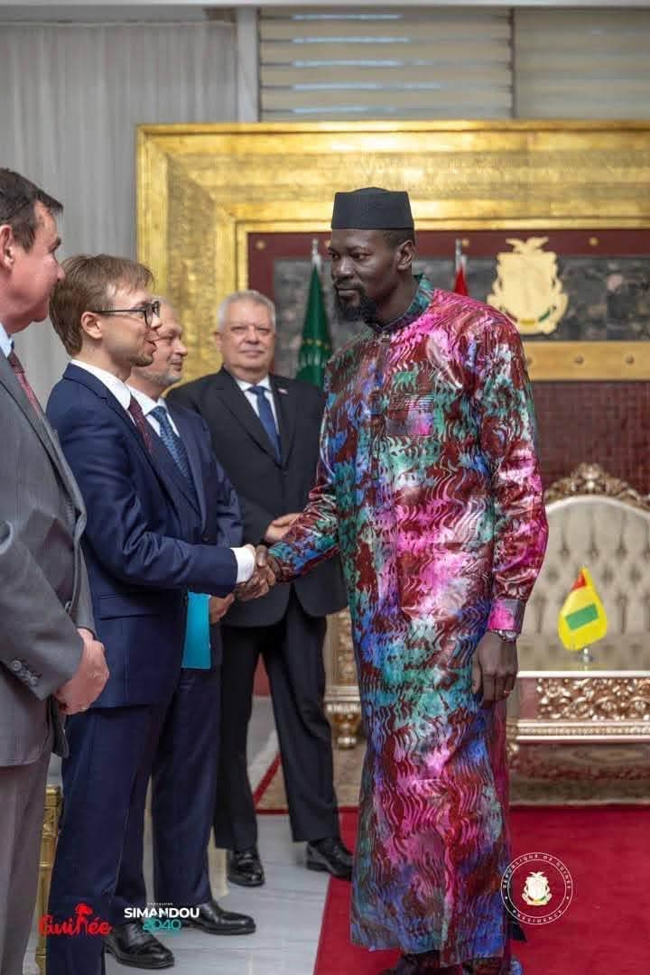 Simandou 2040 : le Chef de l'Etat, S.E Mamadi DOUMBOUYA, reçoit une délégation de RUSAL conduite par l'Ambassadeur de la Fédération de Russie en Guinée