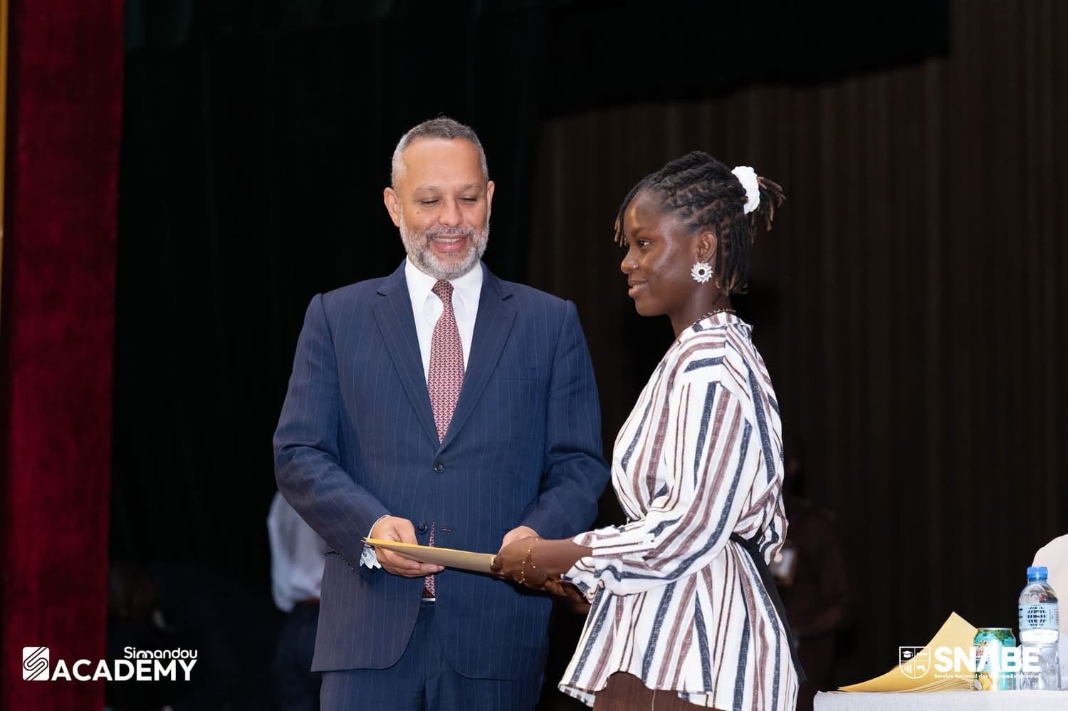 CELEBRATION DU PATRIOTISME ET DE L'EXCELLENCE : LE SNABE CELEBRE L'ENGAGEMENT SOLENNEL DES BOURSIERS POUR LE MAROC ET CUBA